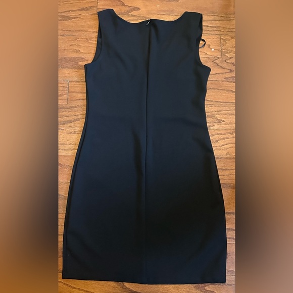 Lulu’s black dress size medium sleeveless little black dress EUC - Picture 4 of 5